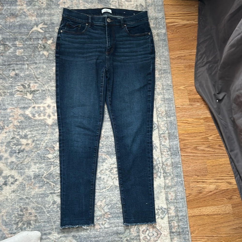 LOFT Dark Wash Skinny Jeans – Frayed Hem | Size 8